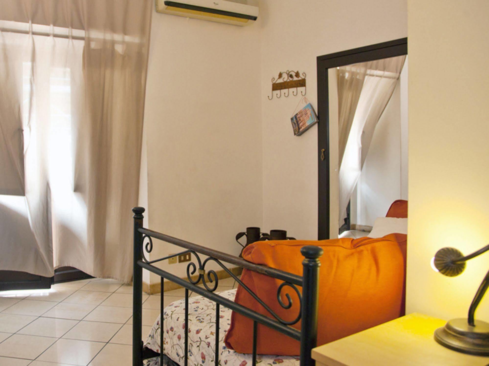Garibaldi Hotel